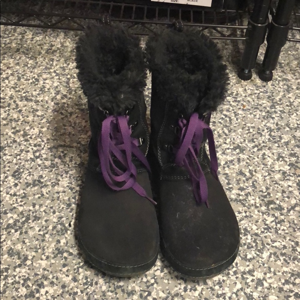 Crocs warm black lace up boots